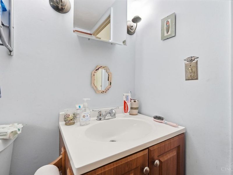 4455 Cloverhill Terrace, Delhi Twp, OH 45238 Photo 32