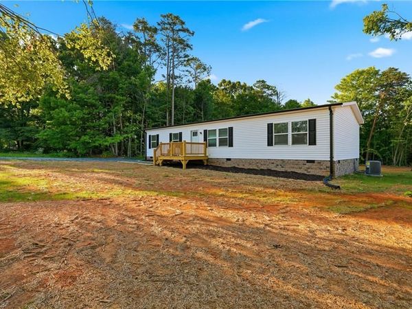 4425 Old US Highway 421, Hamptonville, NC 27020