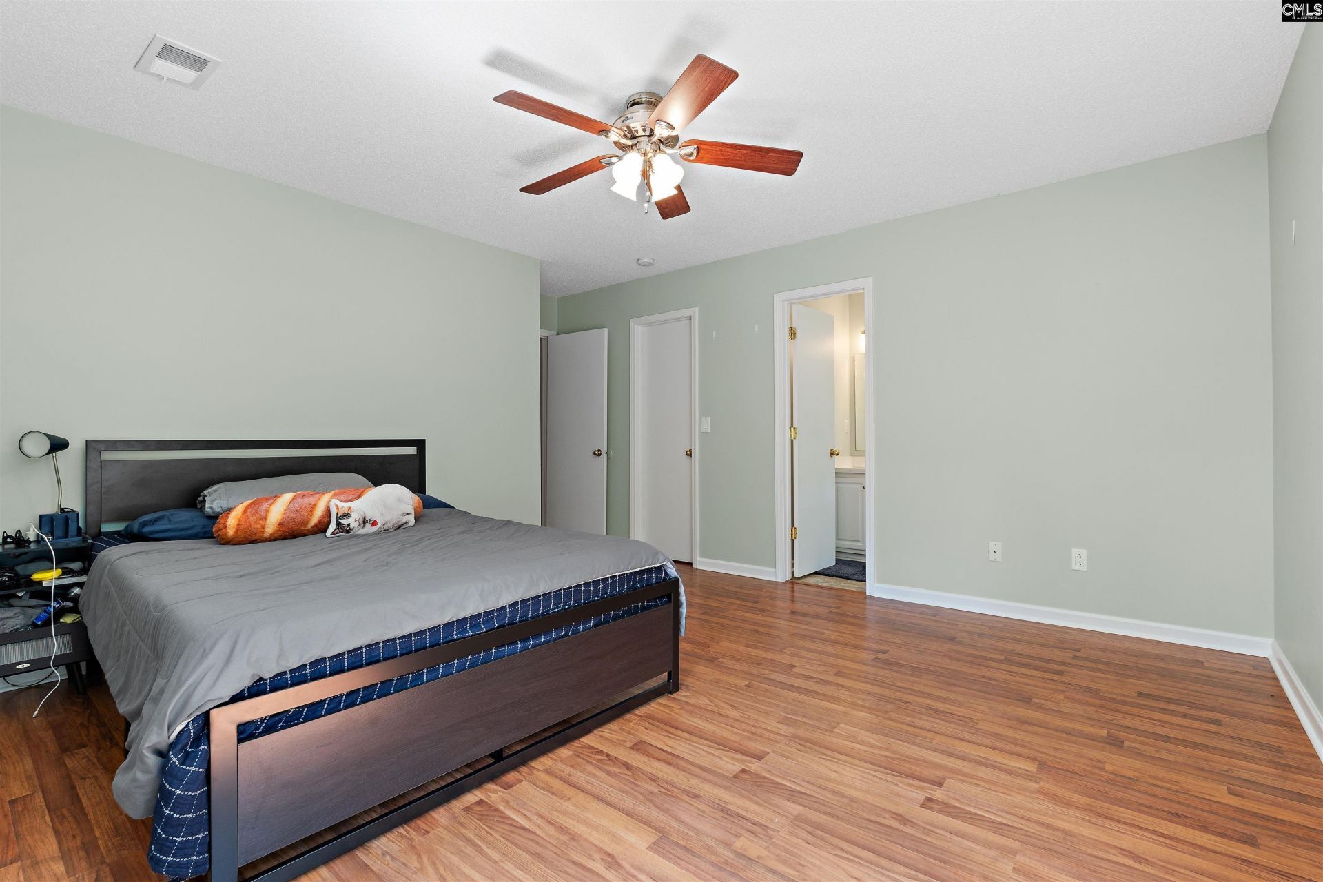 180 Springway Drive  Photo 11