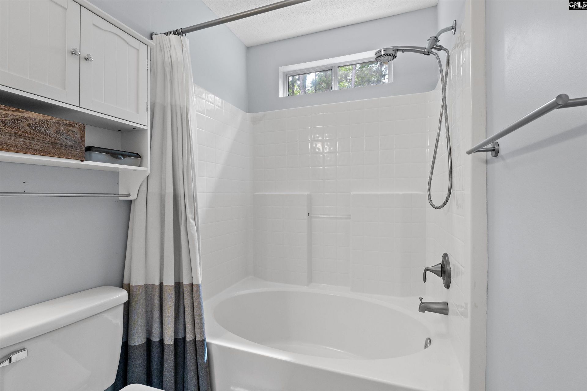 180 Springway Drive  Photo 14
