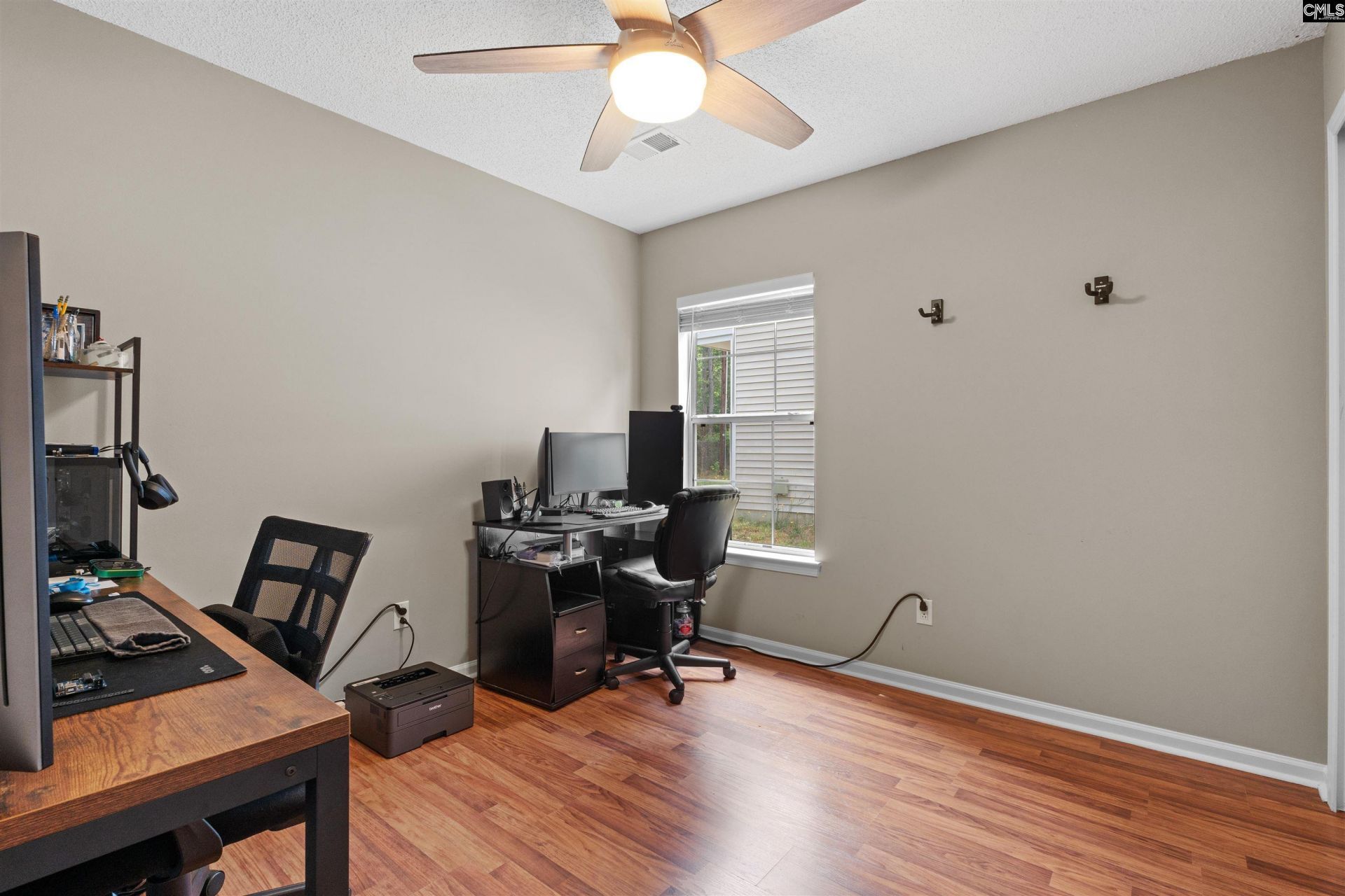 180 Springway Drive  Photo 16