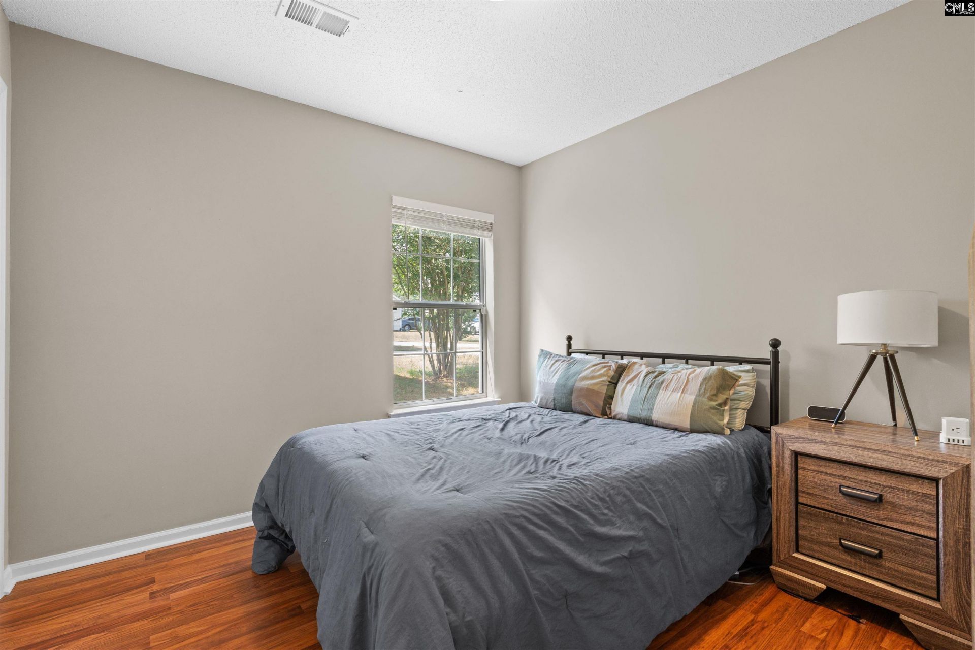 180 Springway Drive  Photo 17