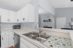 180 Springway Drive  photo 4