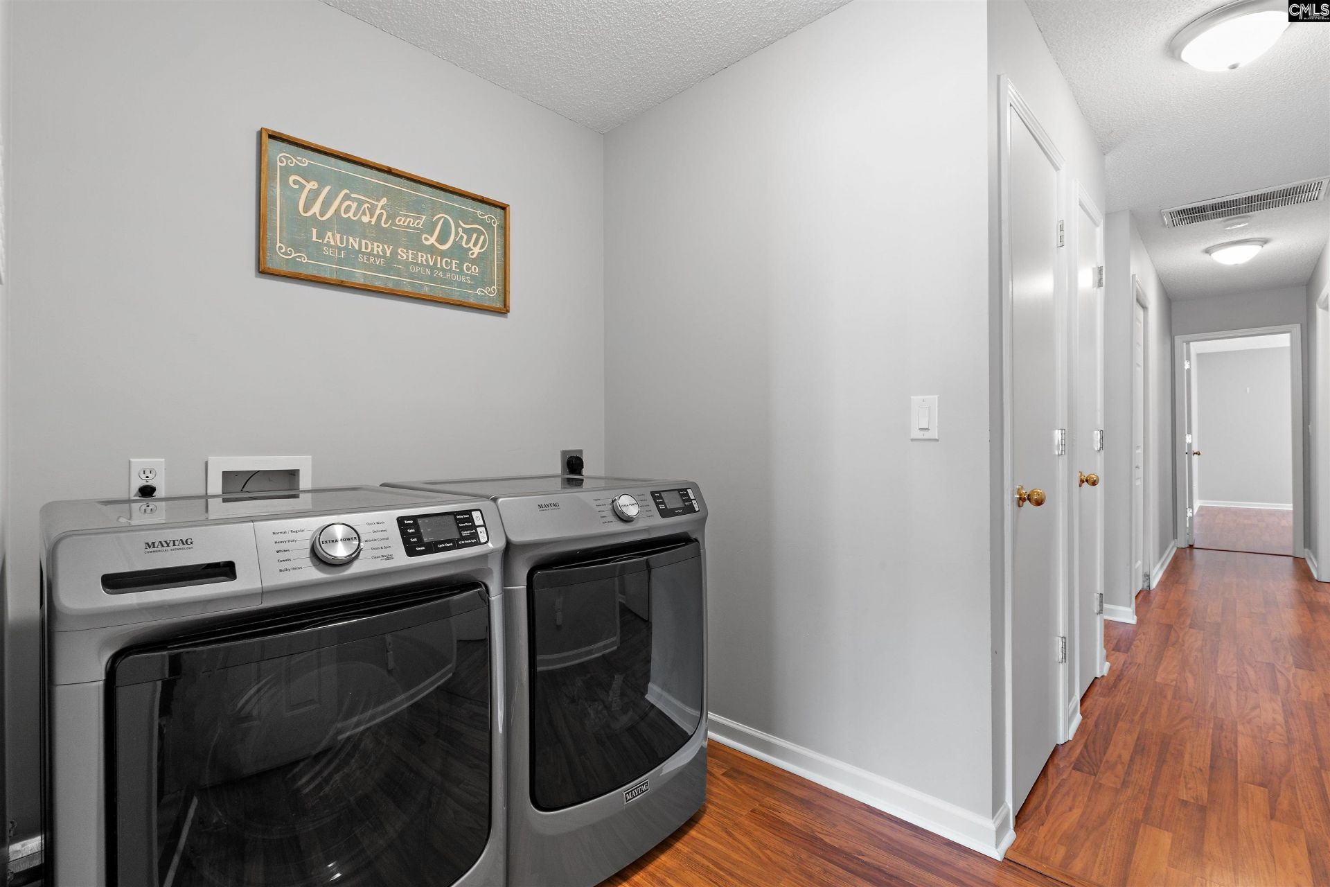 180 Springway Drive  Photo 21