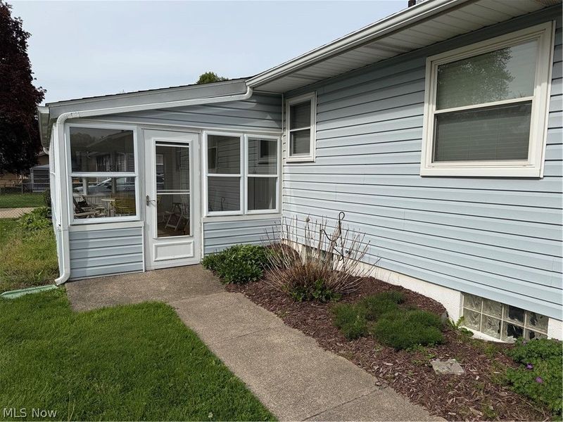 112 West Avenue, Mogadore, OH 44260 Photo 2
