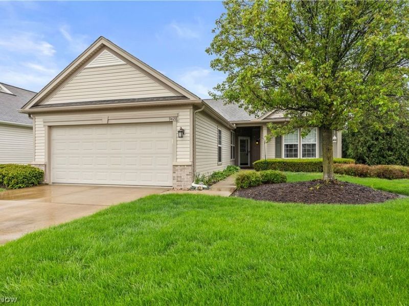 9428 Drury Way , North Ridgeville, OH 44039 Photo 2