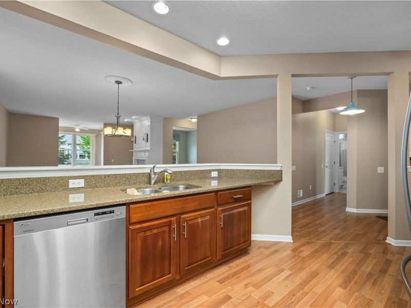9428 Drury Way , North Ridgeville, OH 44039 Photo 21