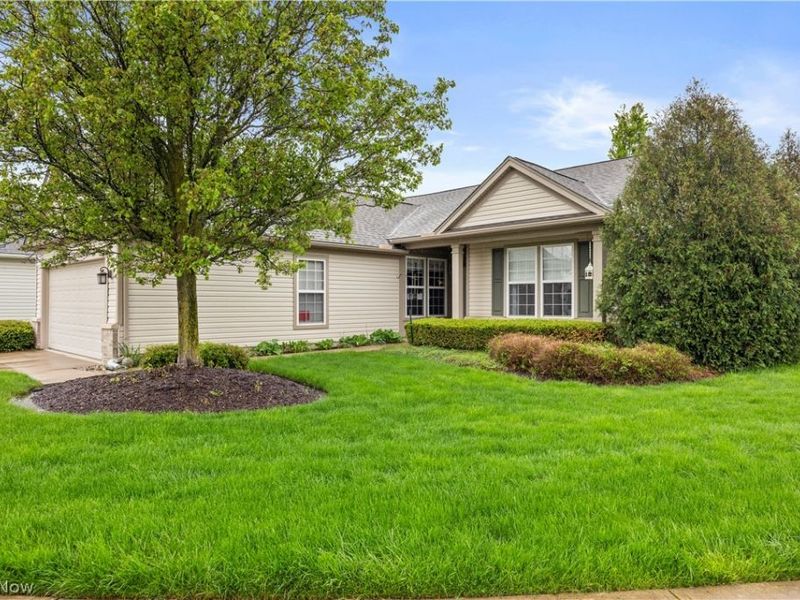 9428 Drury Way , North Ridgeville, OH 44039 Photo 3