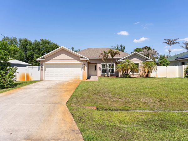 1649 SW Hampshire Lane, Port St. Lucie, FL 34953