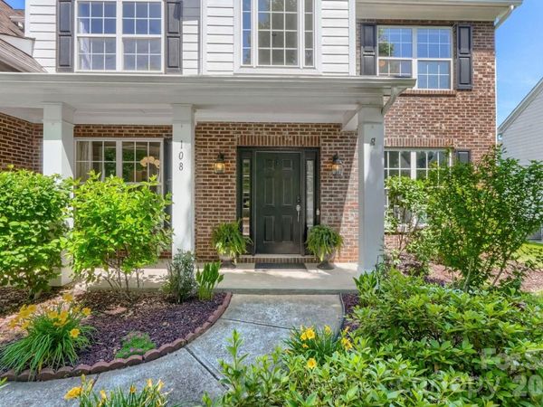 108 Runningdeer Drive, Mooresville, NC 28117
