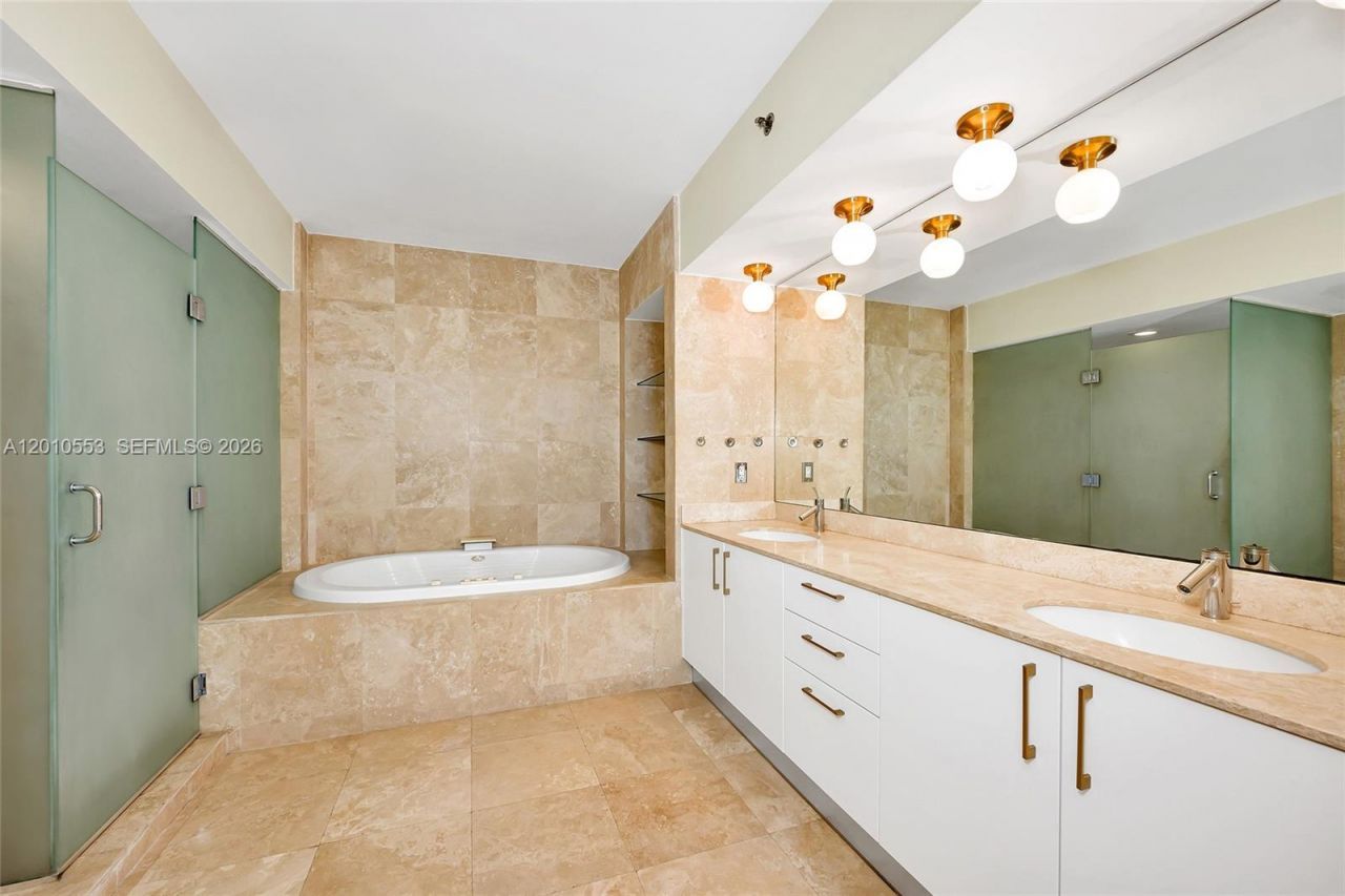 450 Alton Rd , Unit 2810, Miami Beach, FL 33139 Photo