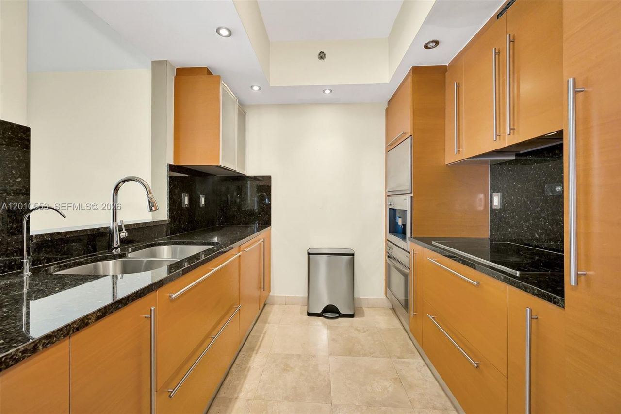 450 Alton Rd , Unit 2810, Miami Beach, FL 33139 Photo