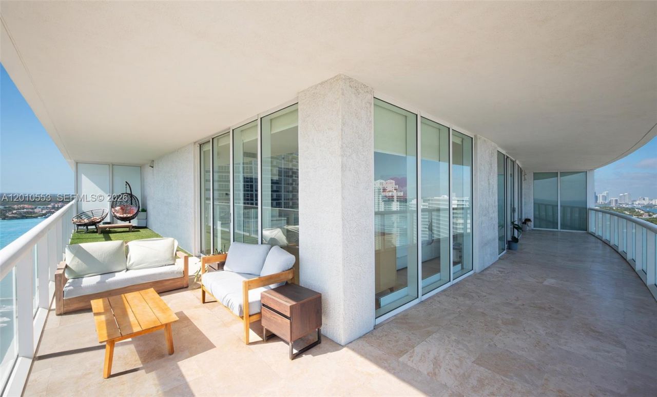 450 Alton Rd , Unit 2810, Miami Beach, FL 33139 Photo