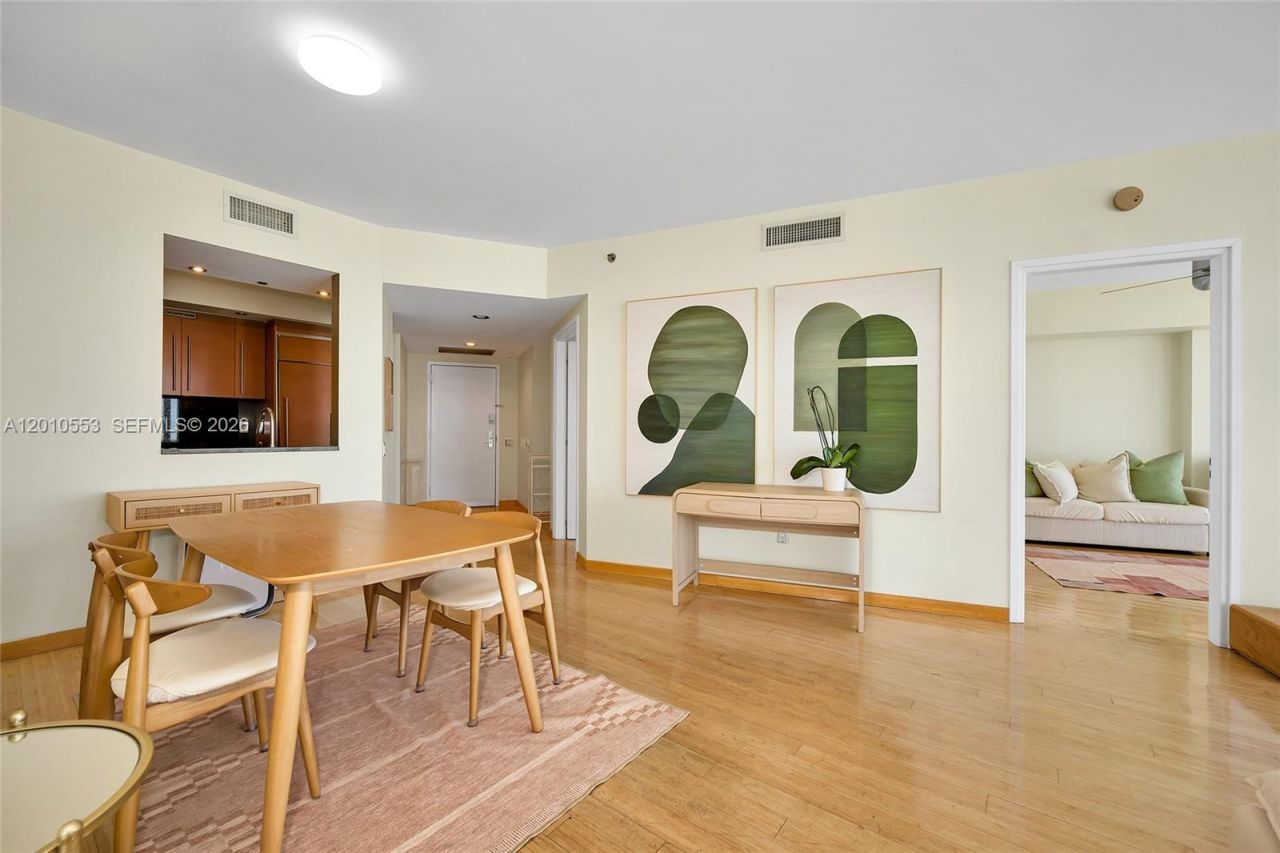 450 Alton Rd , Unit 2810, Miami Beach, FL 33139 Photo