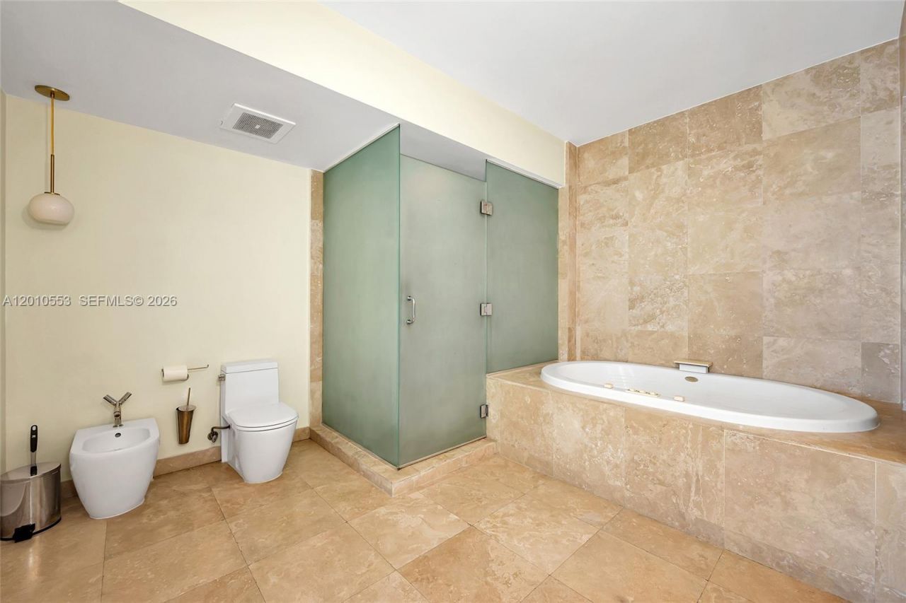 450 Alton Rd , Unit 2810, Miami Beach, FL 33139 Photo
