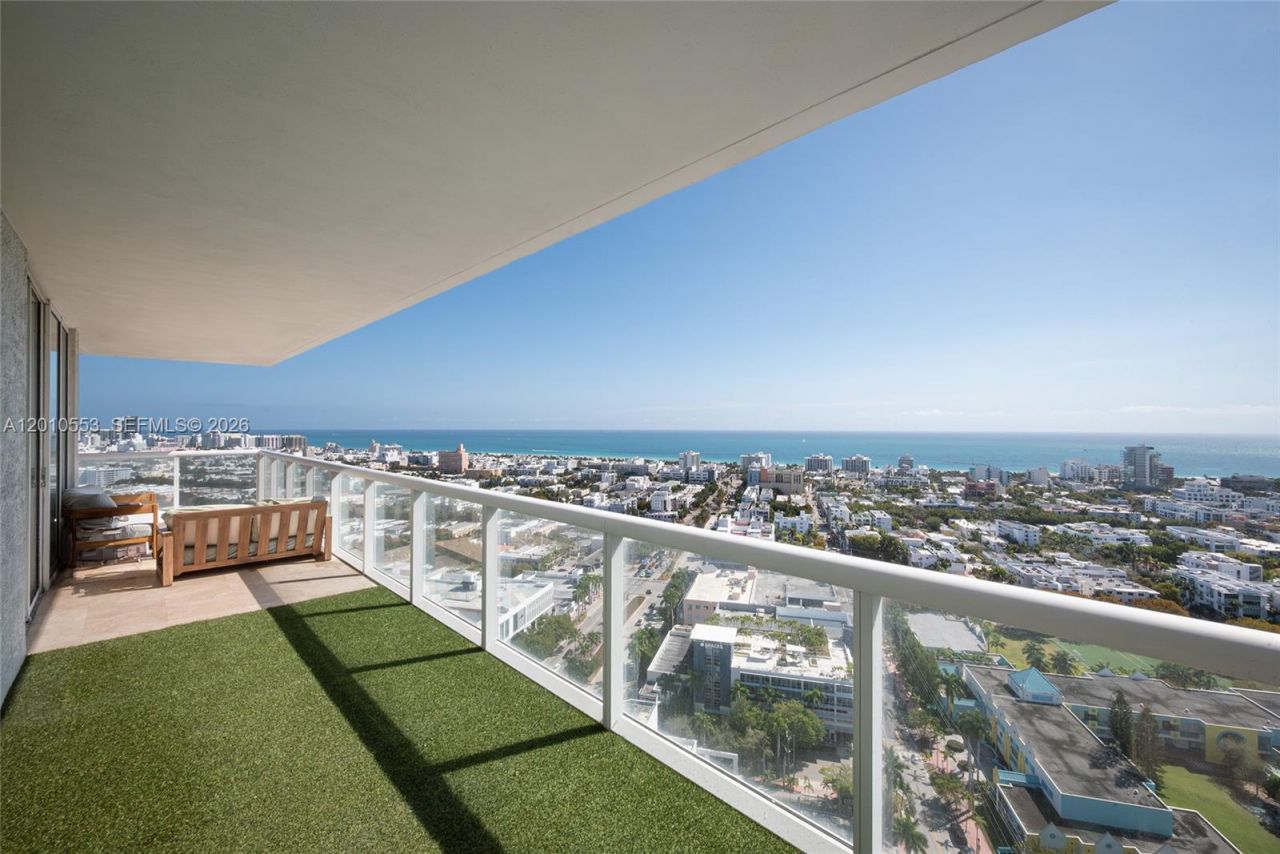 450 Alton Rd , Unit 2810, Miami Beach, FL 33139 Photo