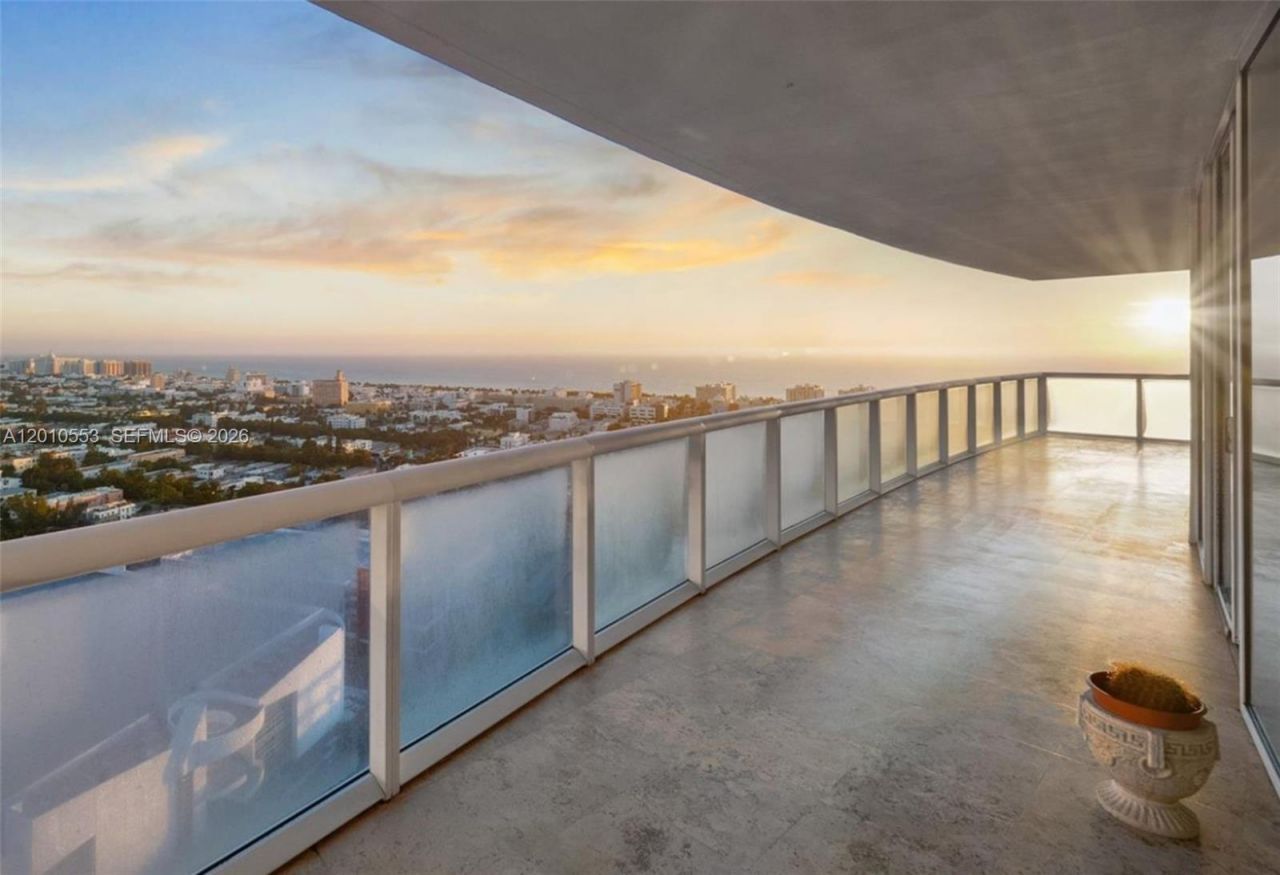 450 Alton Rd , Unit 2810, Miami Beach, FL 33139 Photo