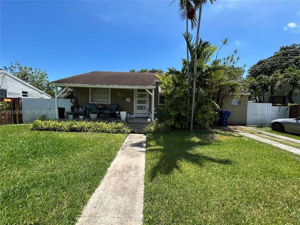 430 NE 110th Ter , Miami, FL 33161