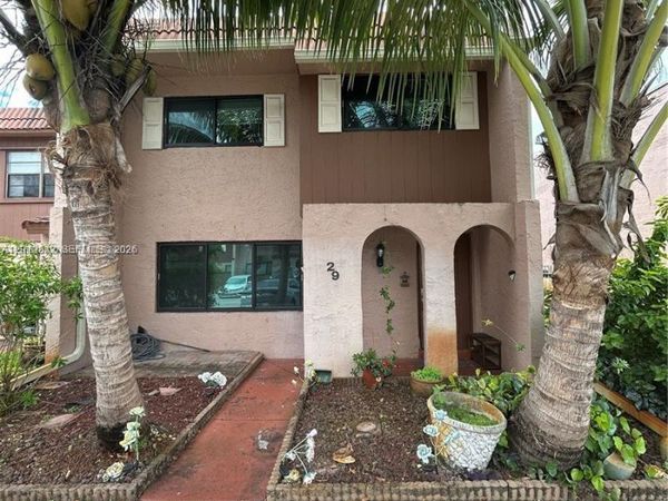 29 Madrid Ln, Unit 8-9, Davie, FL 33324