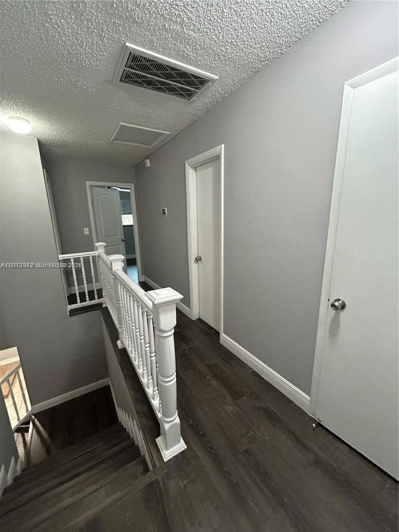 29 Madrid Ln, Unit 8-9, Davie, FL 33324 Photo