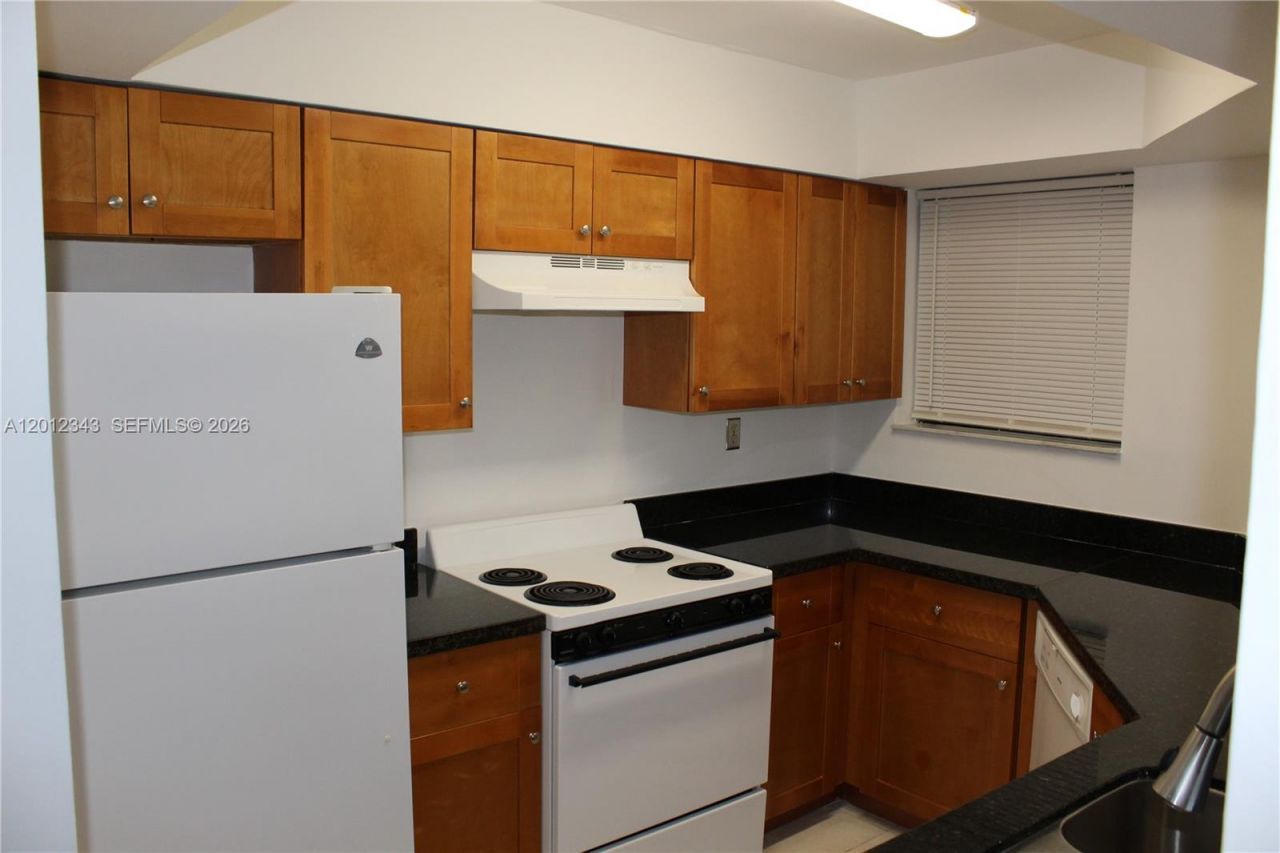 8305 SW 152nd Ave, Unit A-303, Miami, FL 33193 Photo