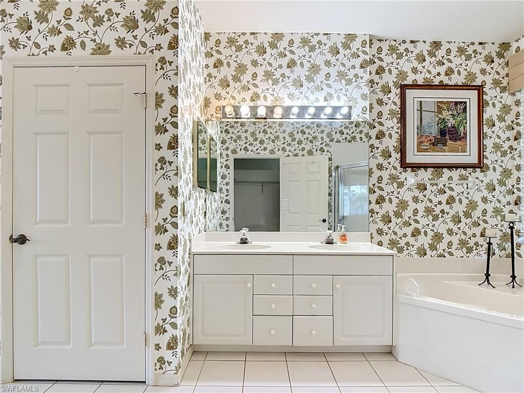 9241 Lake Abby Ln, Unit 201, Bonita Springs, FL 34135 Photo