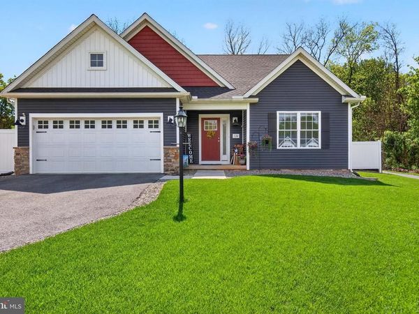 124 LOBELL ROAD , ABBOTTSTOWN, PA 17301