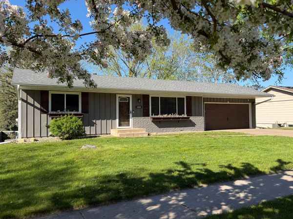 1020 Pioneer Road, Red Wing, MN 55066