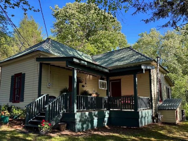 118 E Oak Street, East Ellijay, GA 30540