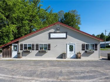 2624 County Route 2, Richland, NY 13144