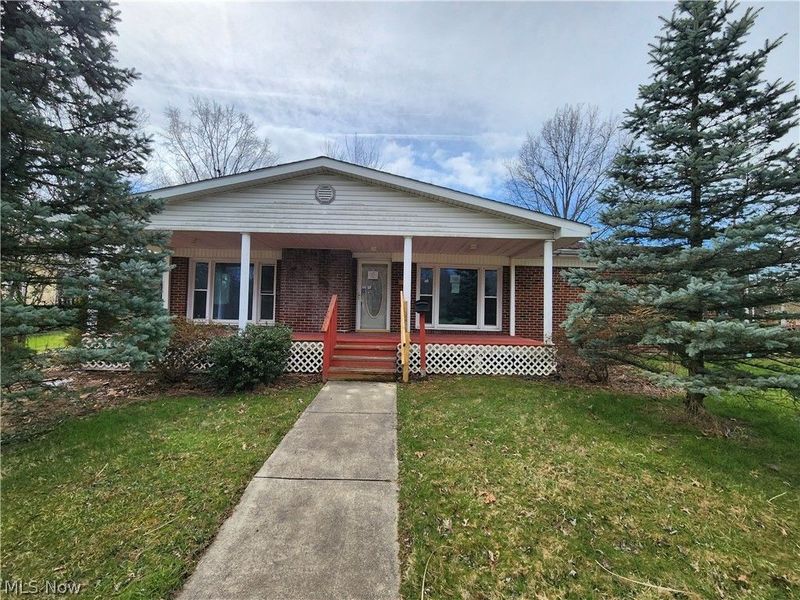 429 Comstock Street NW, Warren, OH 44483 Photo 1