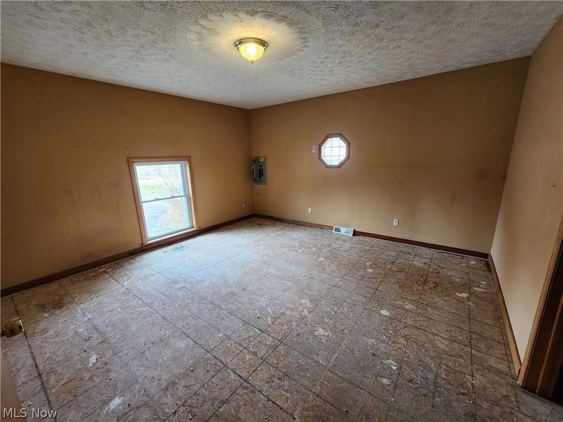 429 Comstock Street NW, Warren, OH 44483 Photo 12