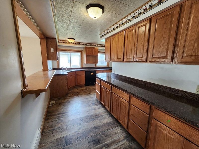 429 Comstock Street NW, Warren, OH 44483 Photo 4