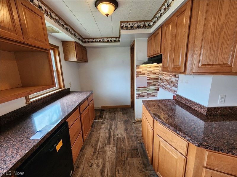 429 Comstock Street NW, Warren, OH 44483 Photo 5