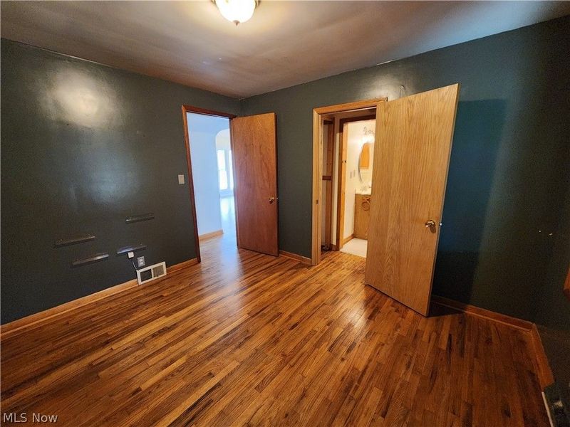 429 Comstock Street NW, Warren, OH 44483 Photo 8