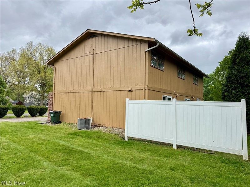 792 Kingwood Drive NE, Bolivar, OH 44612 Photo 15