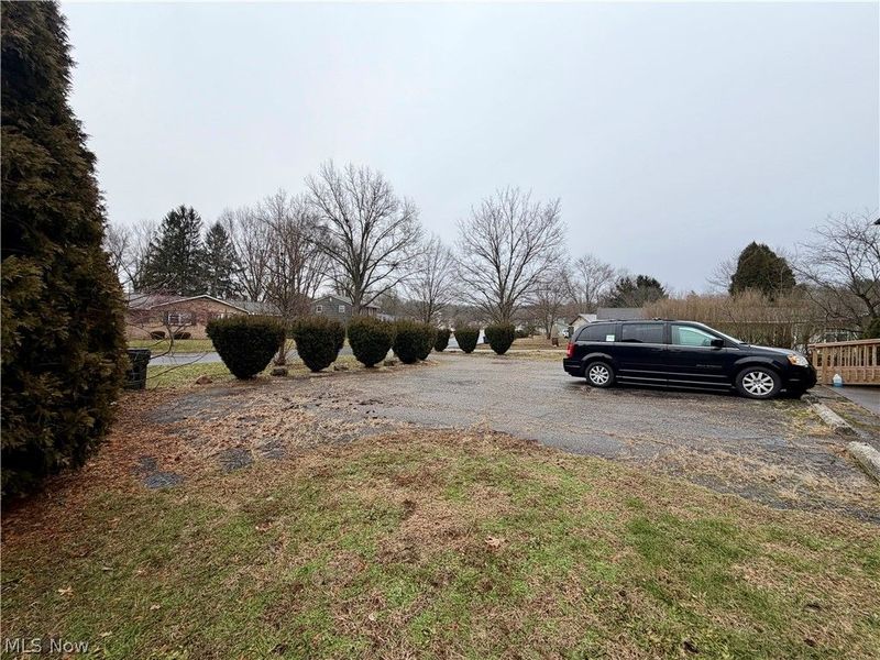 792 Kingwood Drive NE, Bolivar, OH 44612 Photo 6