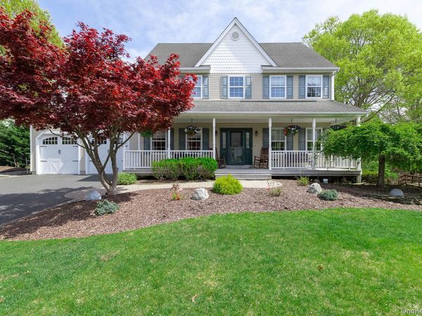 2 Crystal Court, Smithtown, NY 11787