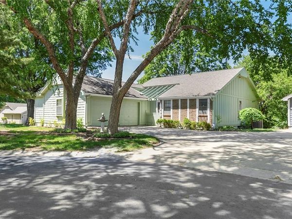 8266 Monrovia Street, Lenexa, KS 66215