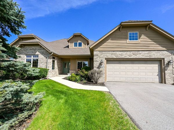 10803 N Essex Dr, Mequon, WI 53092