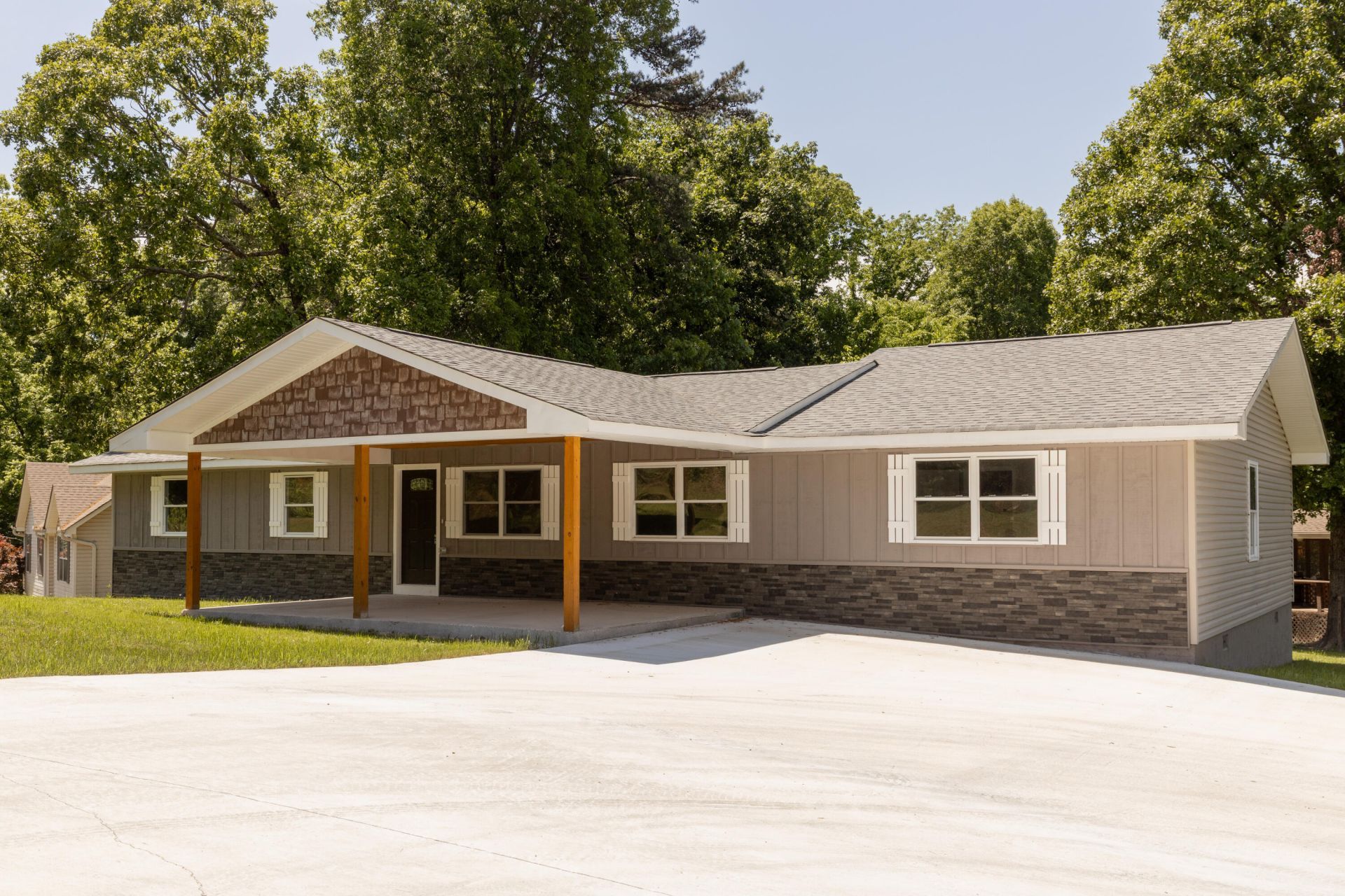 17 Hill Street, Ringgold, GA 30736 Main Photo