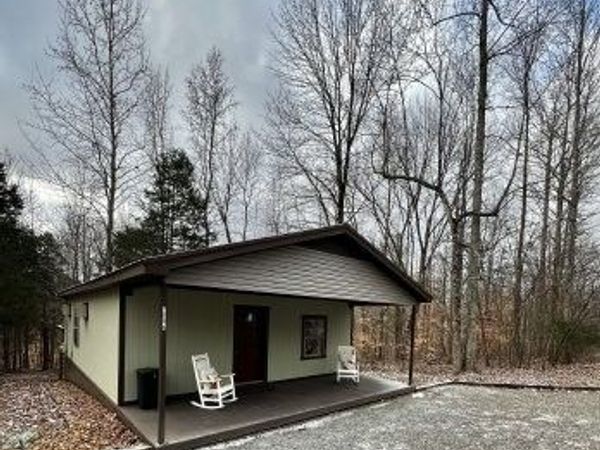 2094 Buck Smith Rd, Palmyra, TN 37142