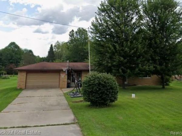 7075 Bell Road, Bridgeport Twp, MI 48415