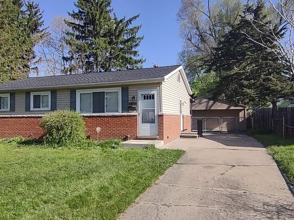 2365 Ravinewood, Ypsilanti, MI 48198