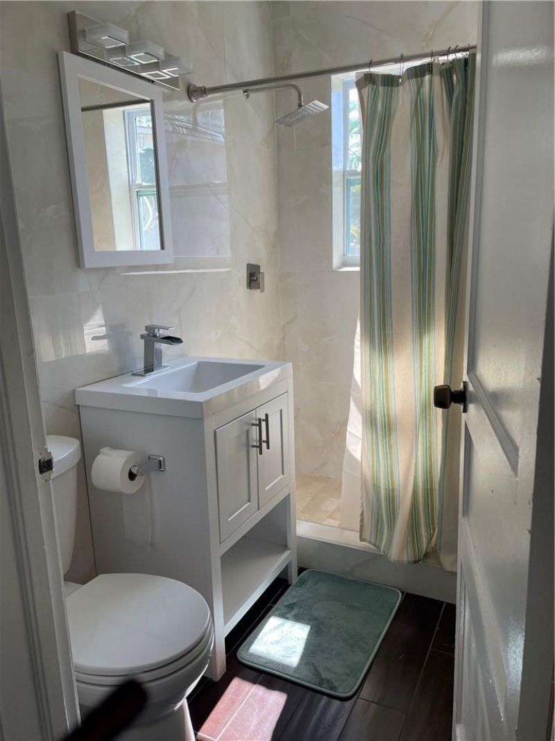 17 NE 9th Avenue, Unit 2, Fort Lauderdale, FL 33301 Photo