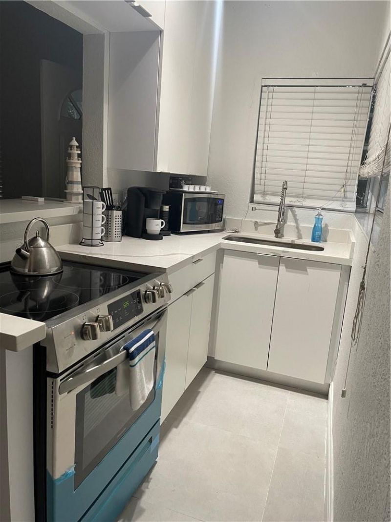 17 NE 9th Avenue, Unit 2, Fort Lauderdale, FL 33301 Photo