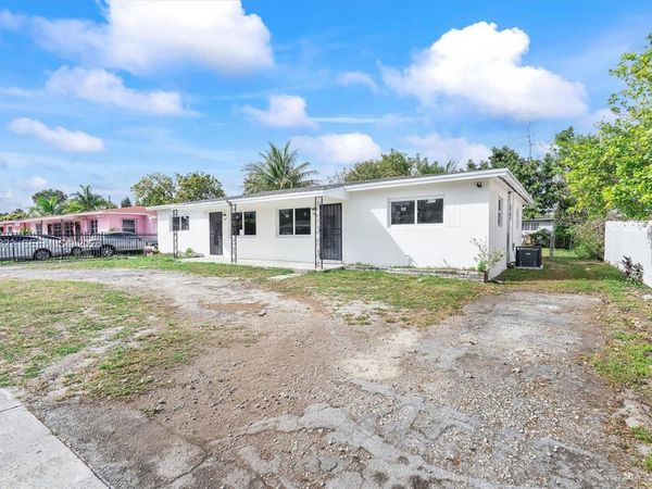 1061 NW 108 ter , Unit 1061, Miami, FL 33168