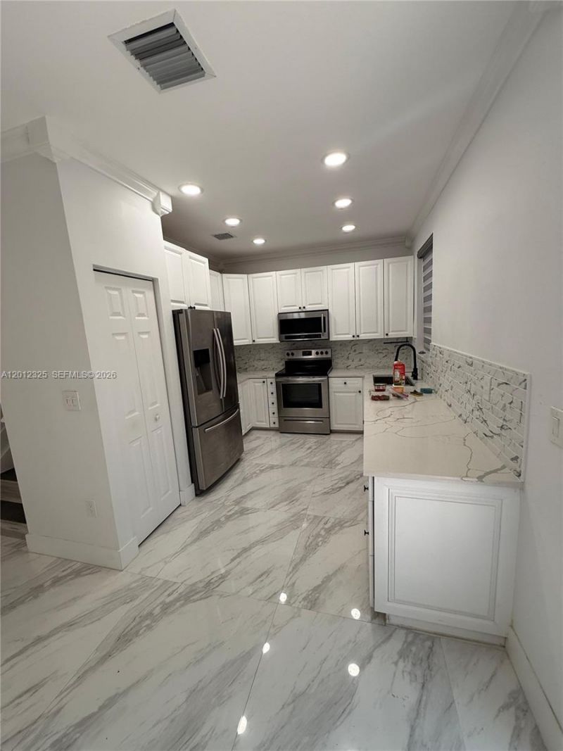 721 NW 170th Ter, Unit 721, Pembroke Pines, FL 33028 Photo