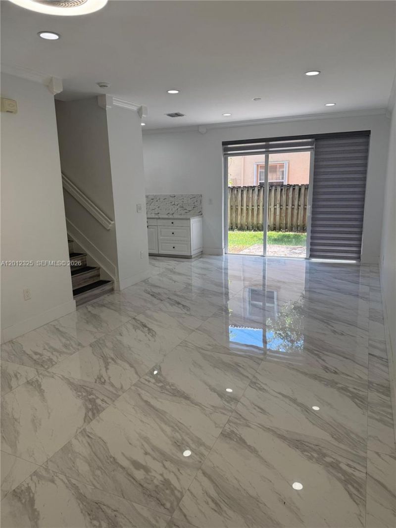721 NW 170th Ter, Unit 721, Pembroke Pines, FL 33028 Photo