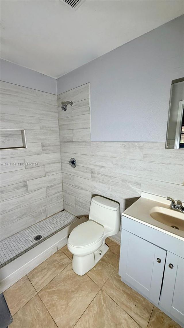 581 Kathy Ln, Unit D, Margate, FL 33068 Photo